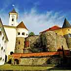 Экскурсия в замко Паланок, в туре на день Независимости в Карпаты