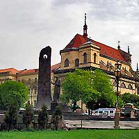 Поїздки до Львова на травневі свята, Костел Єзуїтів